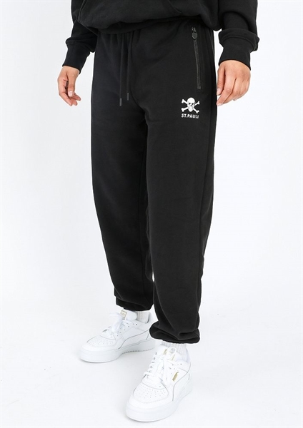 FC St. Pauli - Totenkopf, Jogginghose