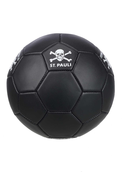 FC St. Pauli - Totenkopf, Ball